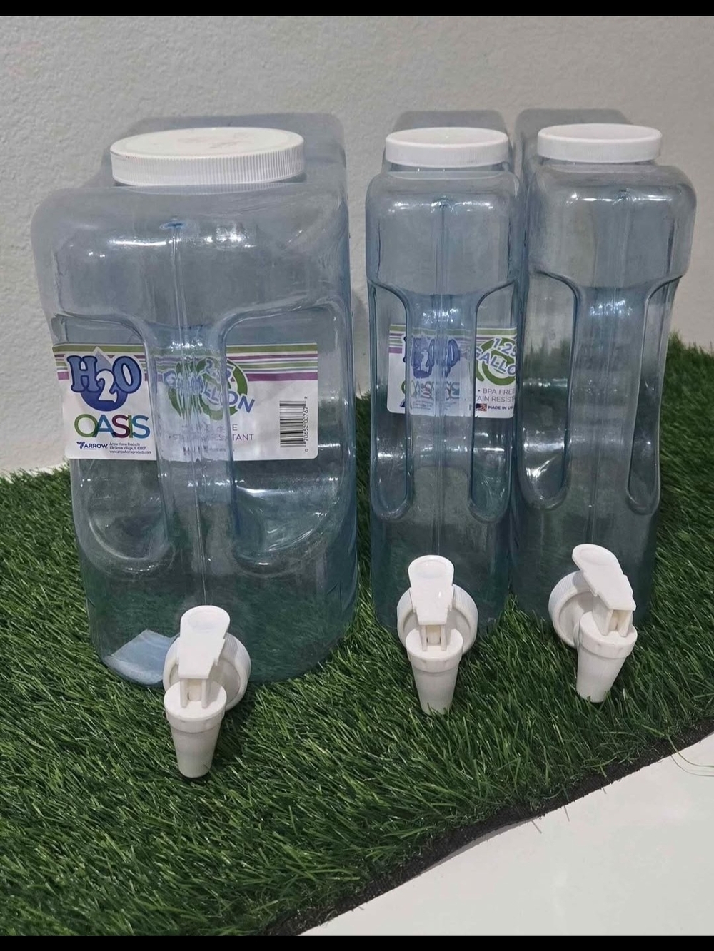 Oasis Clear Blue Plastic Water Dispensers with White Spigots - Set of 3